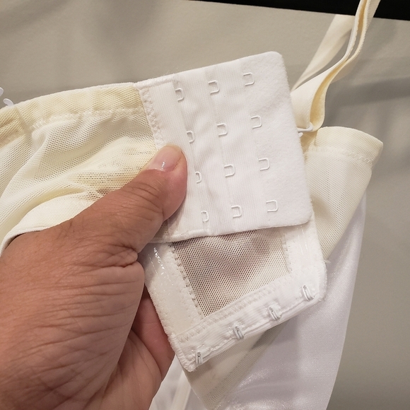 Dominique White Full Figure Convertible Underwire Bra - Sz 44G - Picture 6 of 8